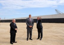 President Ilham Aliyev examines construction progress in 2-4 km section of Baku-Alat highway (PHOTO)